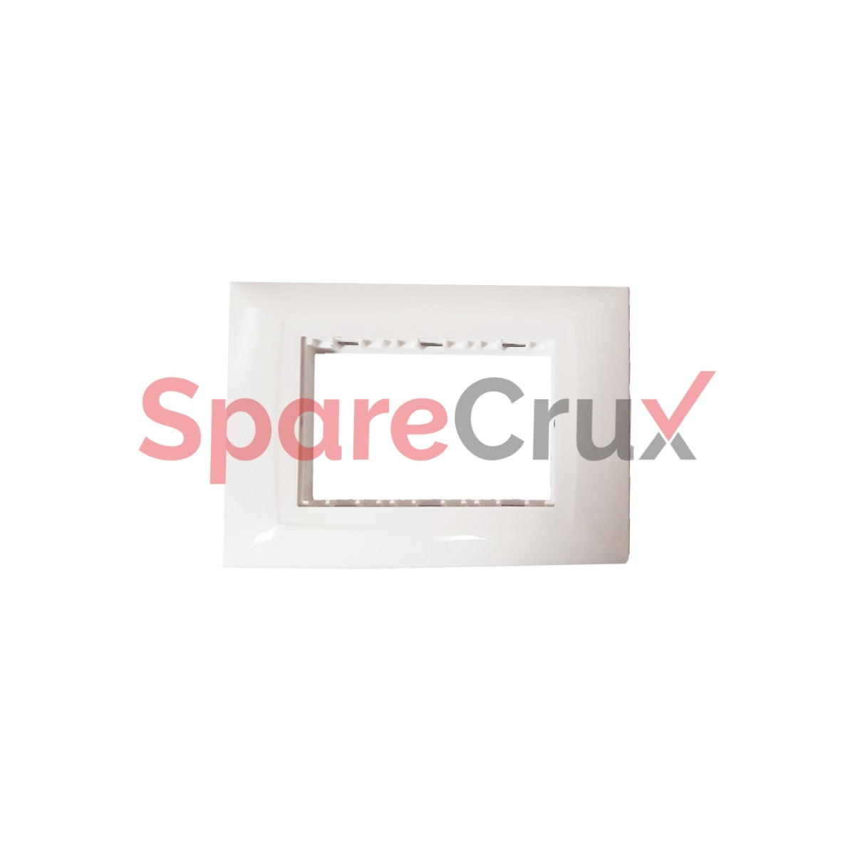 673493 | LEGRAND | Plate & Frame 121 X 86 - 3 Module